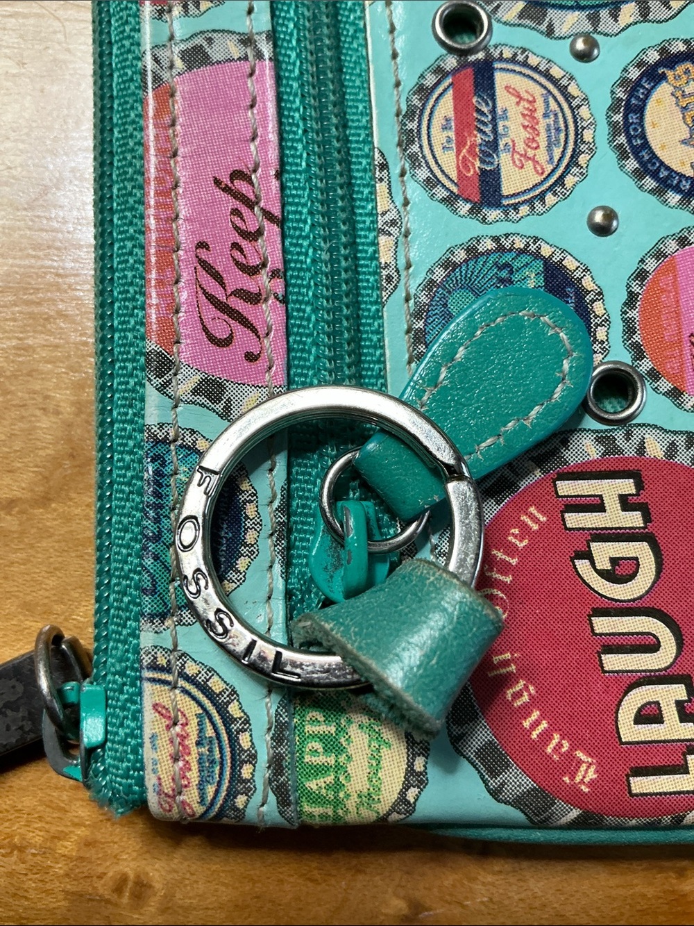 Fossil Vintage Bottlecap Change/Wallet/keychain - Picture 3 of 9